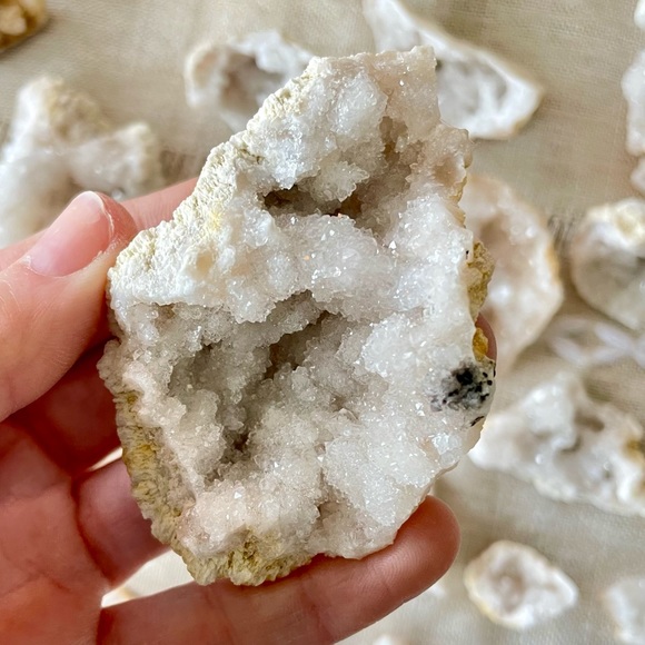 ✨Sparkly Natural Geodes 1 Pound Lot, Moroccan Calcite Crystals✨ ~approx 45 - Picture 5 of 16